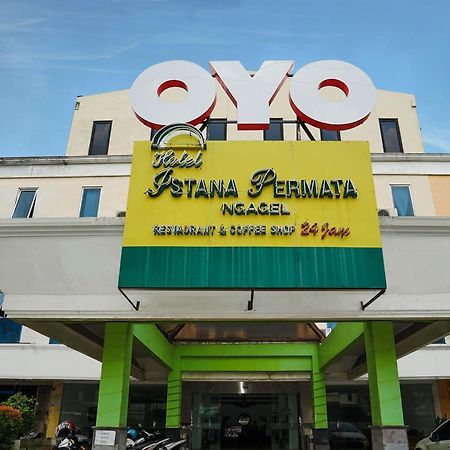 Hotel Istana Permata Ngagel Surabaya Exterior foto