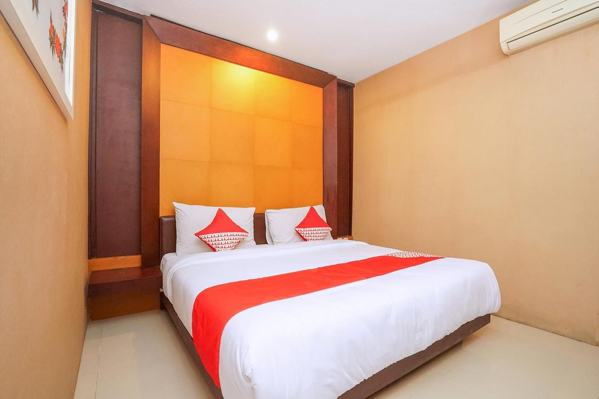 Hotel Istana Permata Ngagel Surabaya Exterior foto