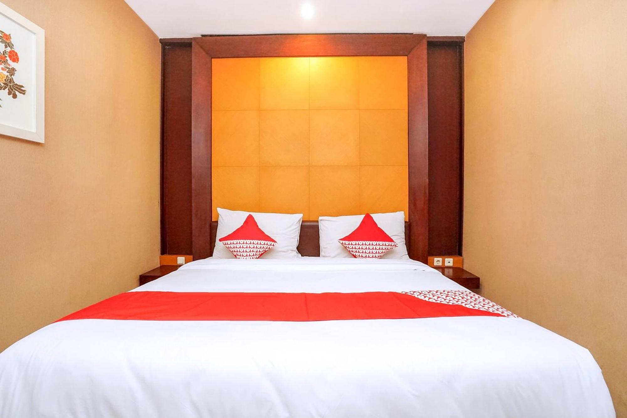 Hotel Istana Permata Ngagel Surabaya Exterior foto