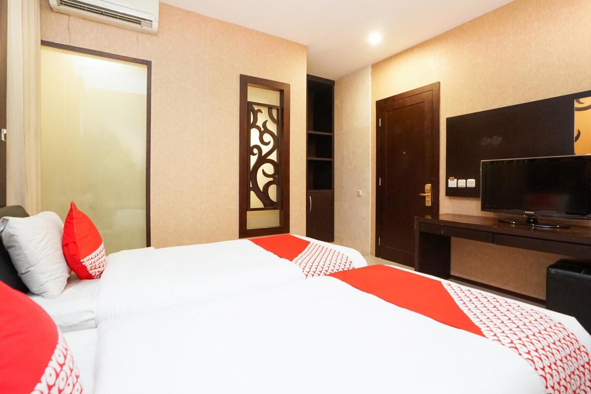 Hotel Istana Permata Ngagel Surabaya Exterior foto